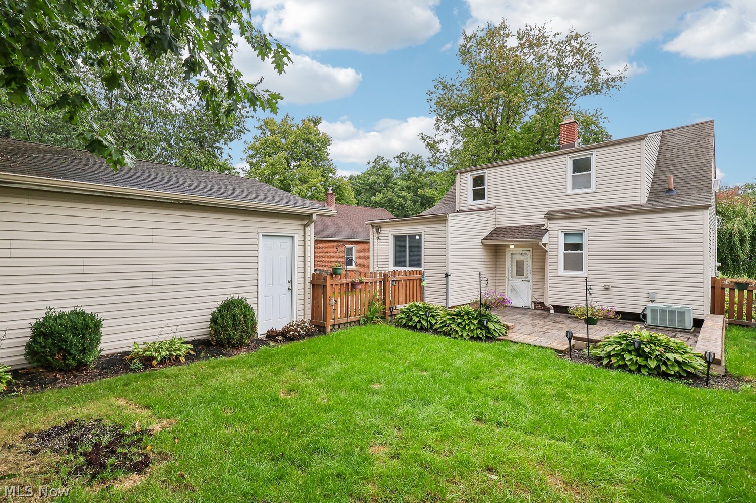 24023 E Oakland Road Bay Village OH 44140