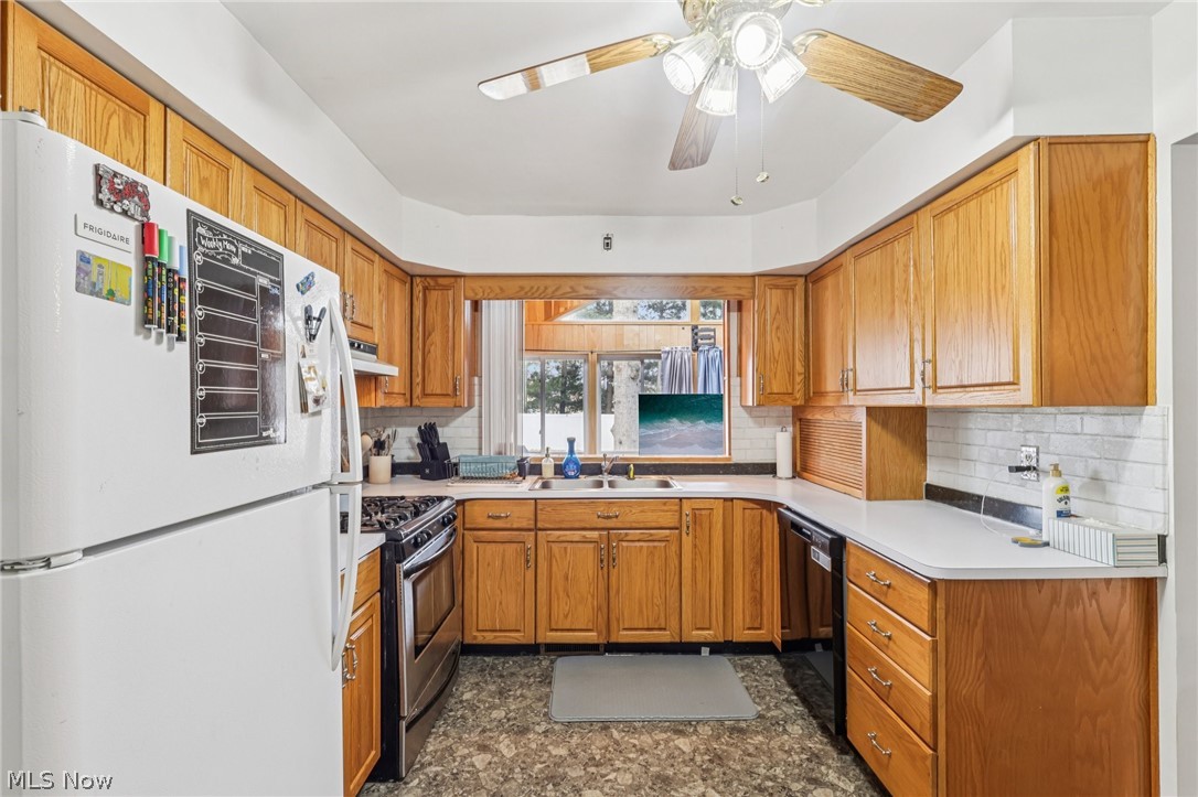 1682 Arthur Drive NW Warren OH 44485