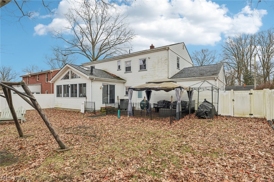 1682 Arthur Drive NW Warren OH 44485