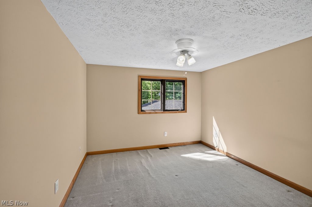 17506 Leggett Road Montville OH 44064