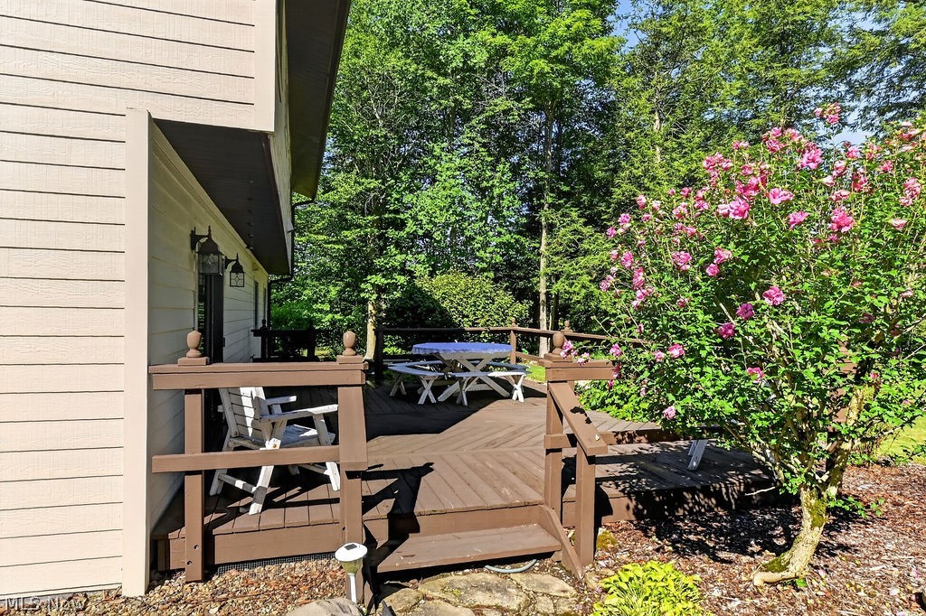 17506 Leggett Road Montville OH 44064