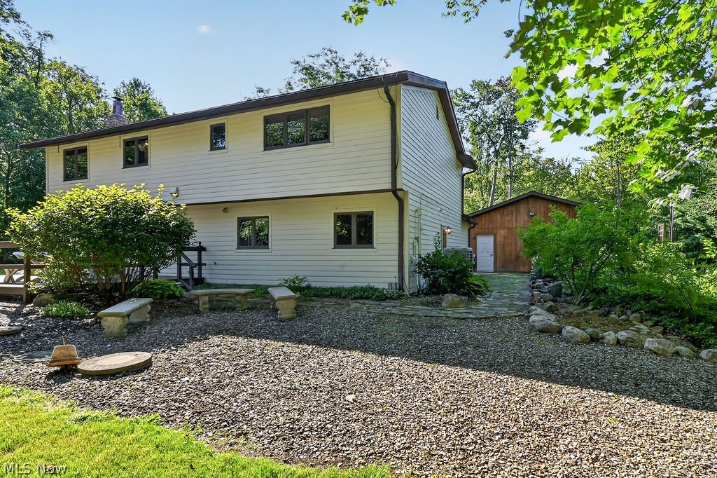 17506 Leggett Road Montville OH 44064
