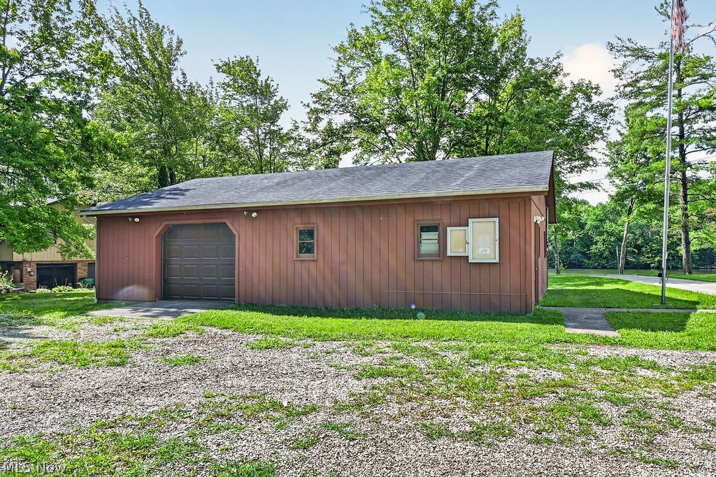 17506 Leggett Road Montville OH 44064