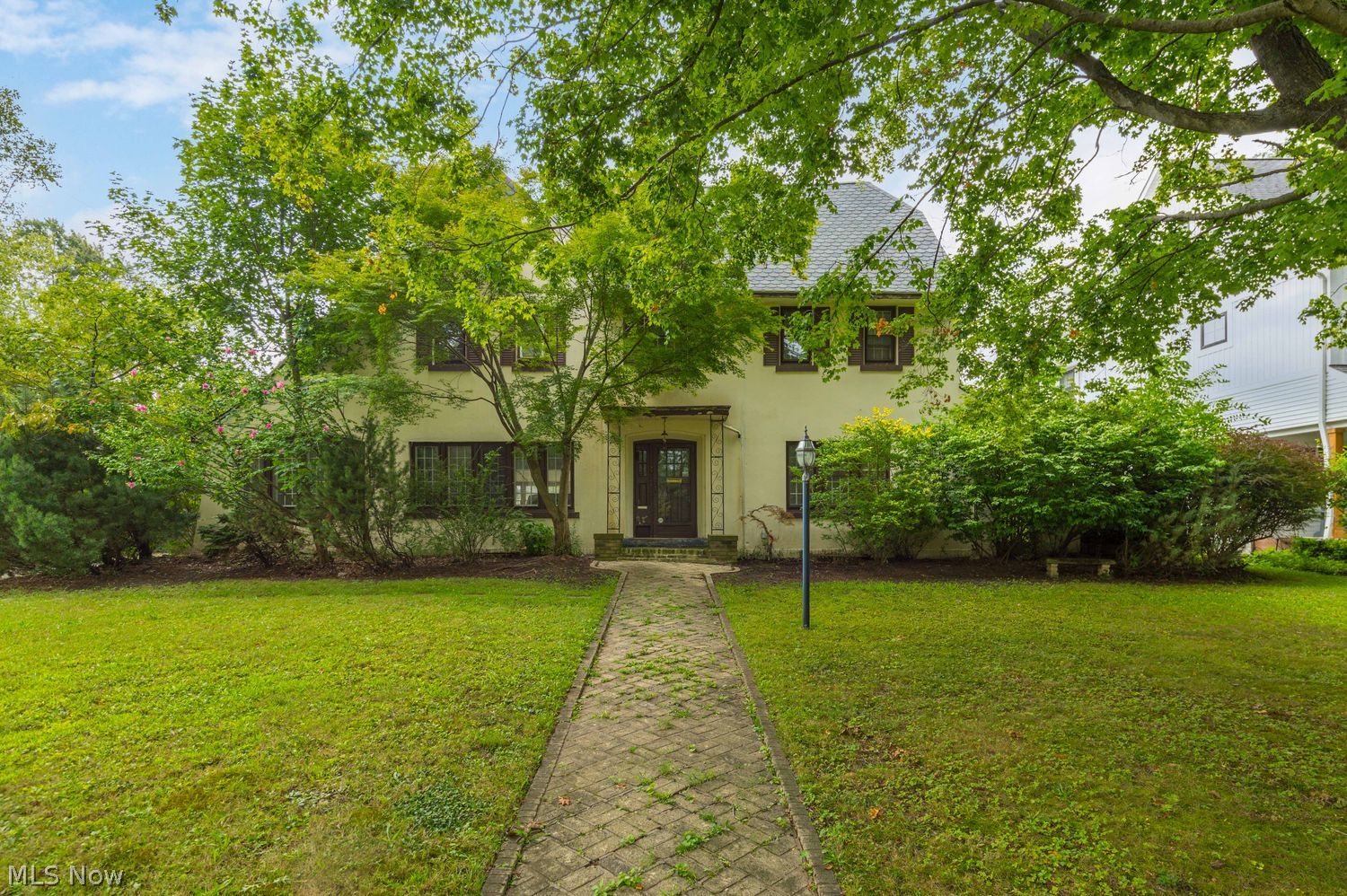10707 Edgewater Drive Cleveland OH 44102