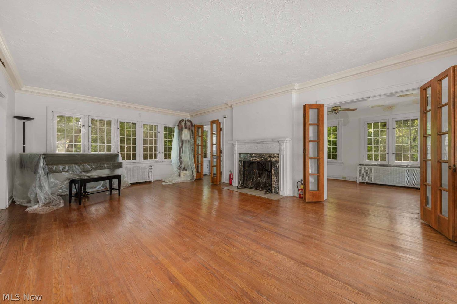10707 Edgewater Drive Cleveland OH 44102