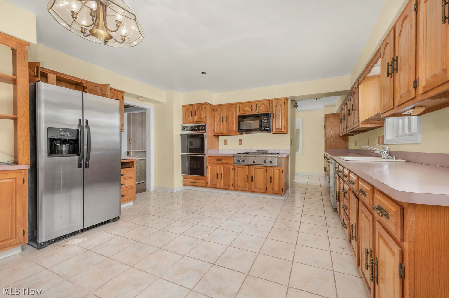 10707 Edgewater Drive Cleveland OH 44102
