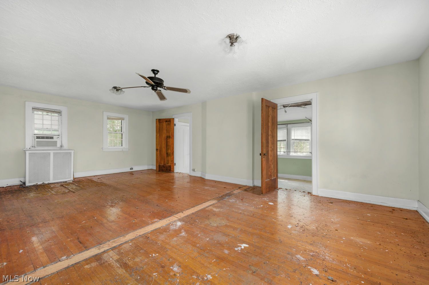 10707 Edgewater Drive Cleveland OH 44102