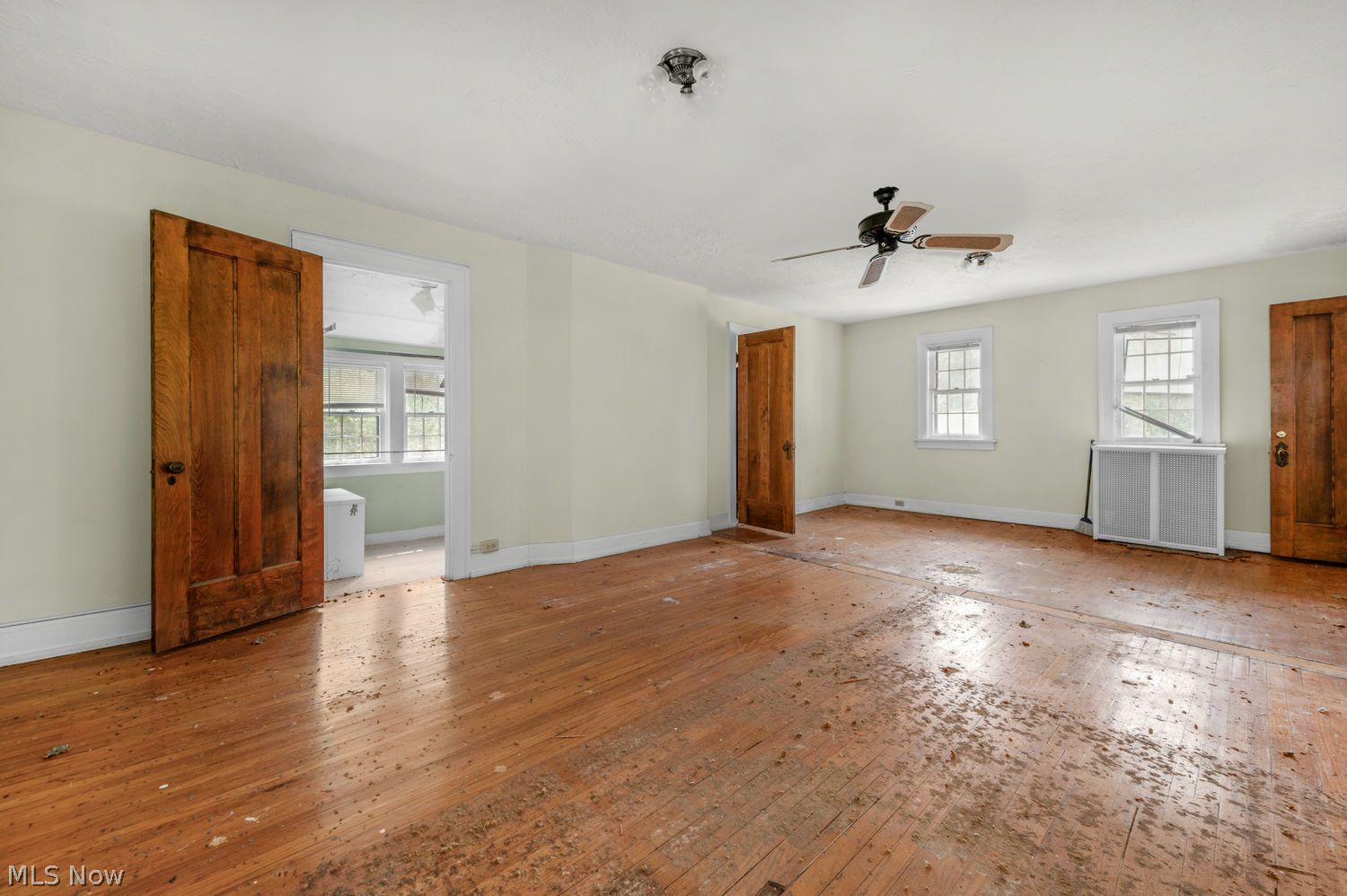 10707 Edgewater Drive Cleveland OH 44102
