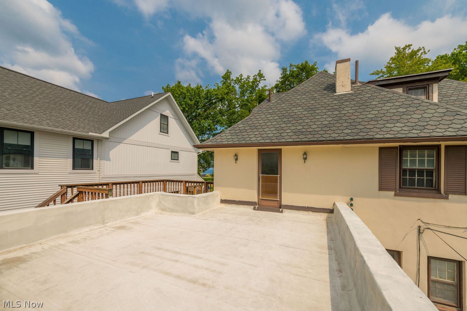10707 Edgewater Drive Cleveland OH 44102