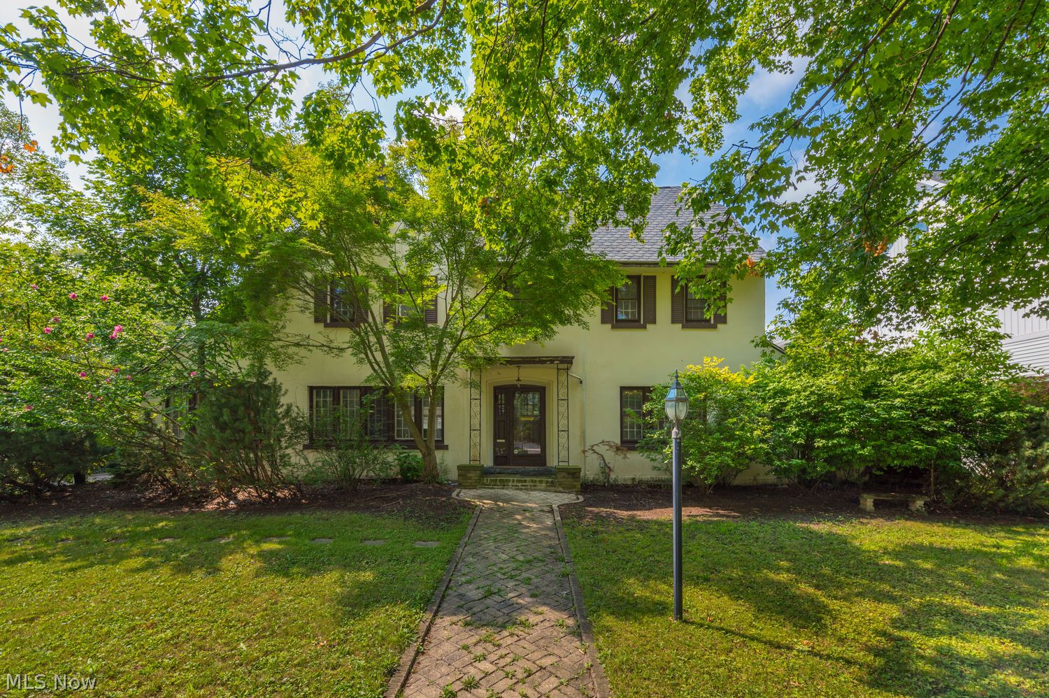 10707 Edgewater Drive Cleveland OH 44102