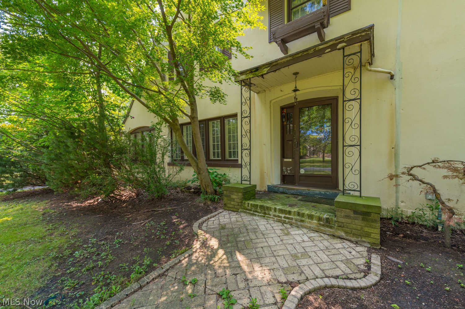 10707 Edgewater Drive Cleveland OH 44102