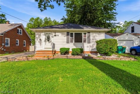 1976 Beverly Hills Drive Richmond Heights OH 44143