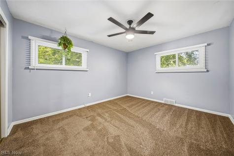 1976 Beverly Hills Drive Richmond Heights OH 44143