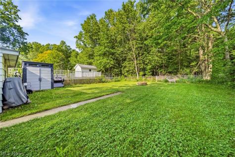 1976 Beverly Hills Drive Richmond Heights OH 44143