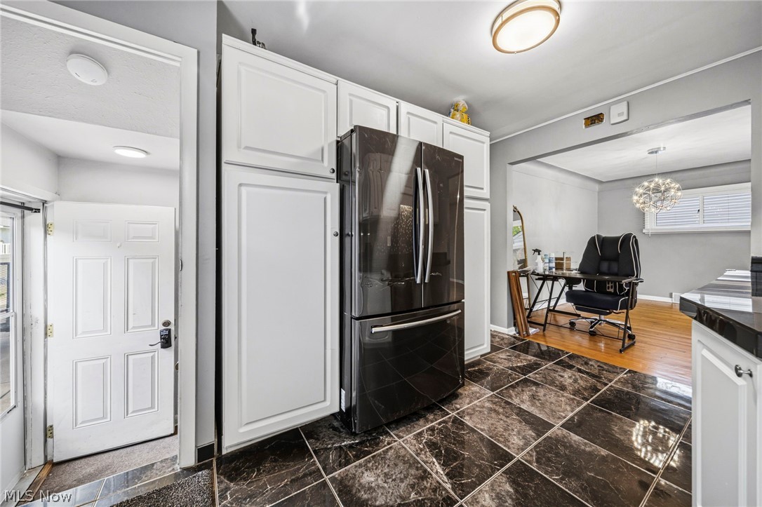 1976 Beverly Hills Drive Richmond Heights OH 44143