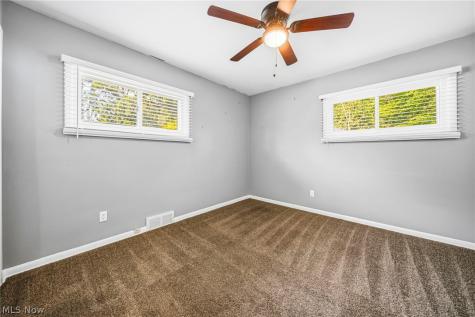 1976 Beverly Hills Drive Richmond Heights OH 44143