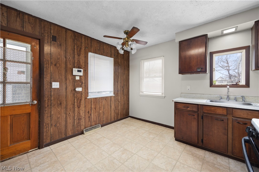 12809 Mcgowan Avenue Cleveland OH 44135