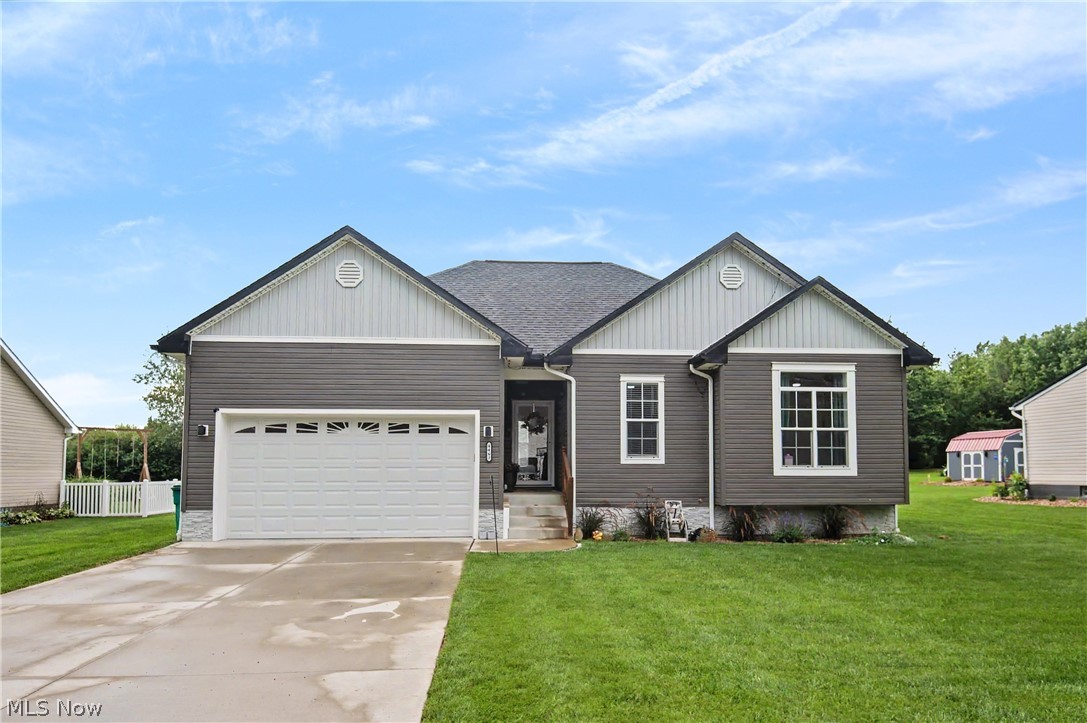 4463 Cloverlane Avenue NW Champion OH 44483