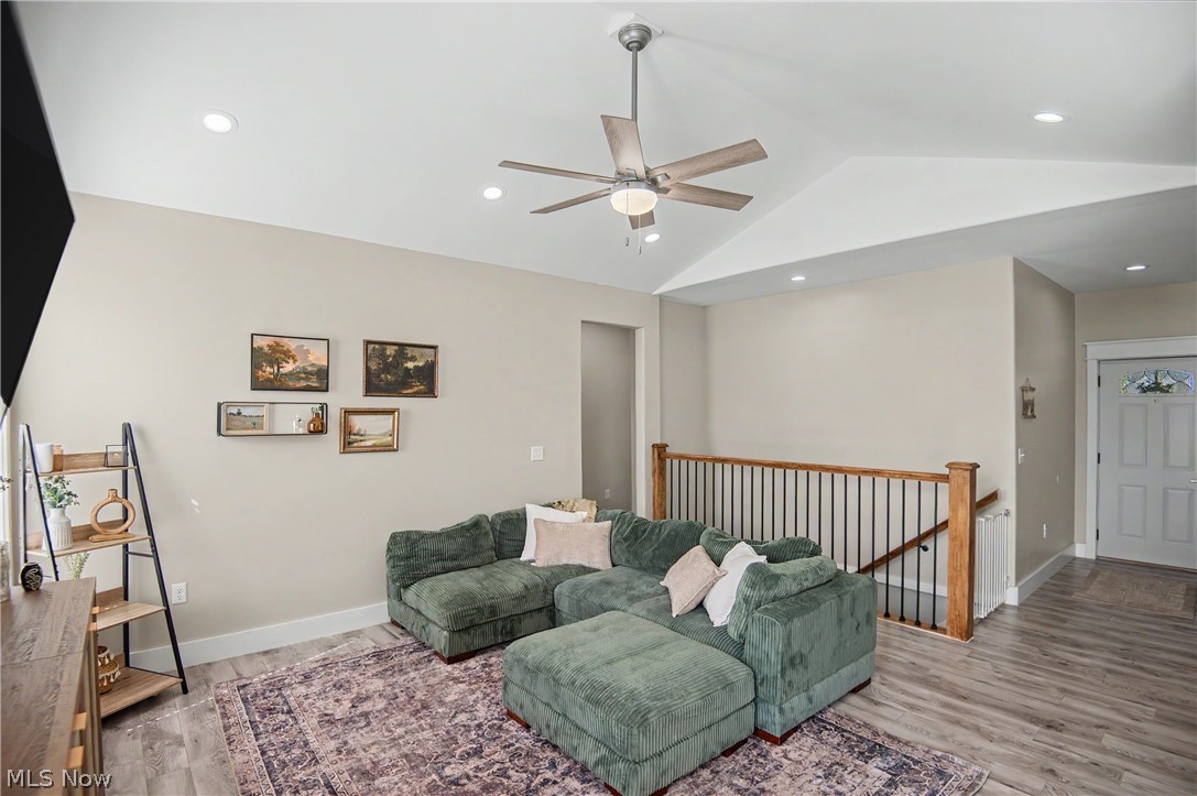 4463 Cloverlane Avenue NW Champion OH 44483