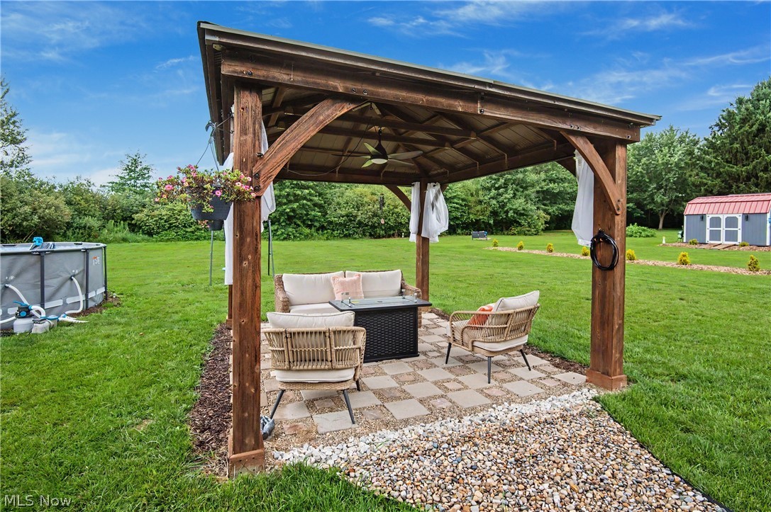 4463 Cloverlane Avenue NW Champion OH 44483