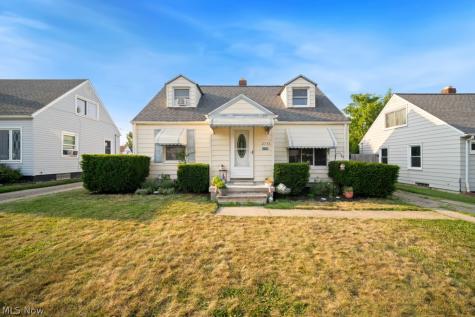 2738 Silverdale Avenue Cleveland OH 44109