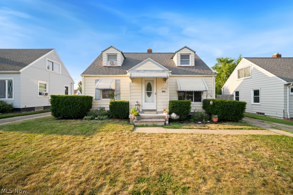 2738 Silverdale Avenue Cleveland OH 44109