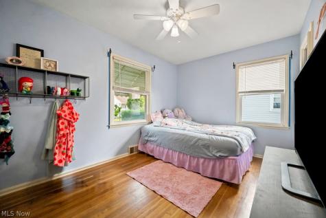 2738 Silverdale Avenue Cleveland OH 44109