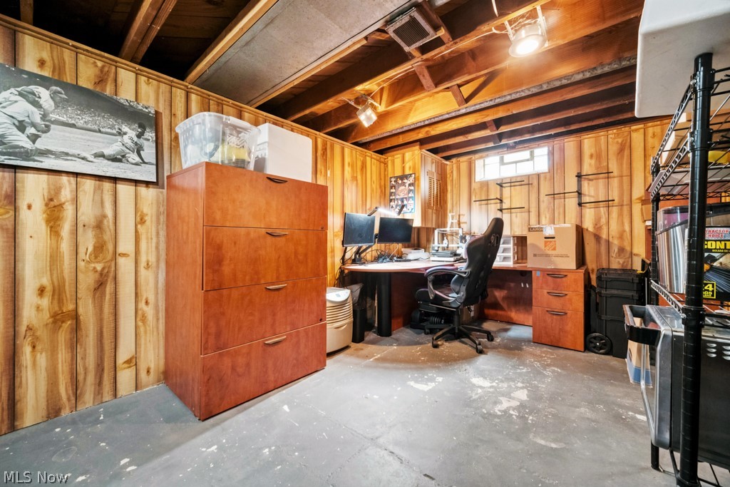2738 Silverdale Avenue Cleveland OH 44109