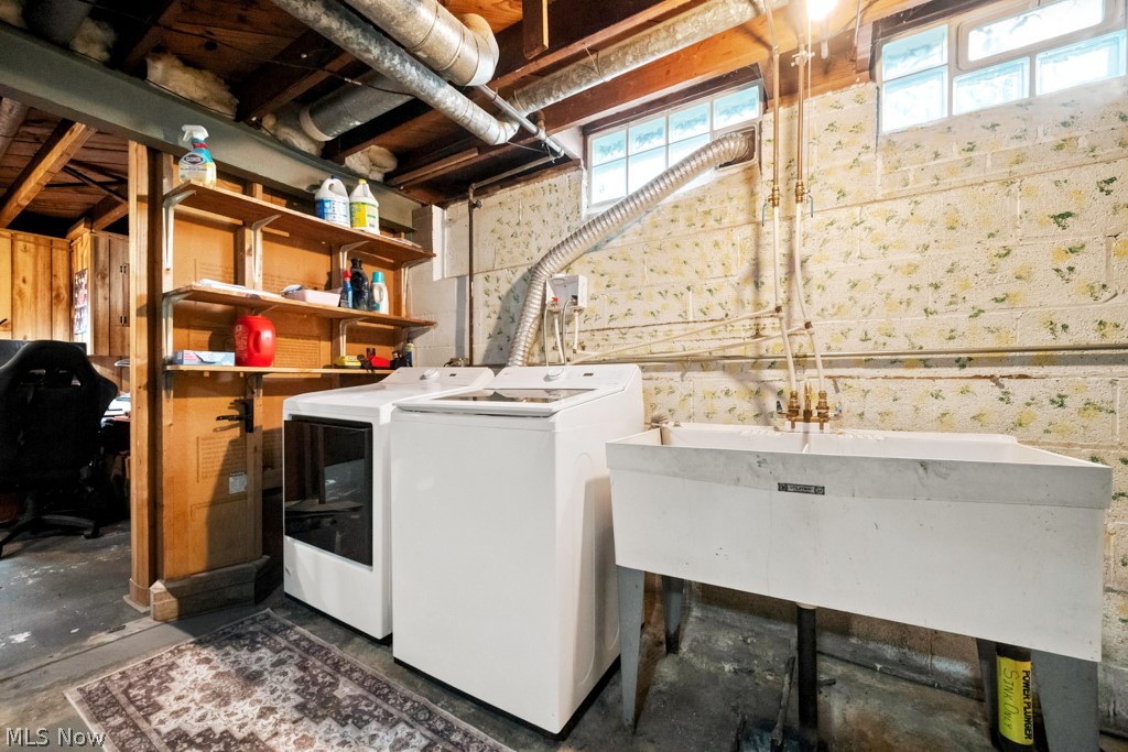 2738 Silverdale Avenue Cleveland OH 44109
