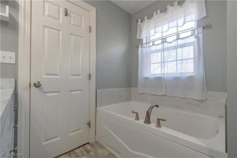 2343 Pebble Brook Path Orrville OH 44667