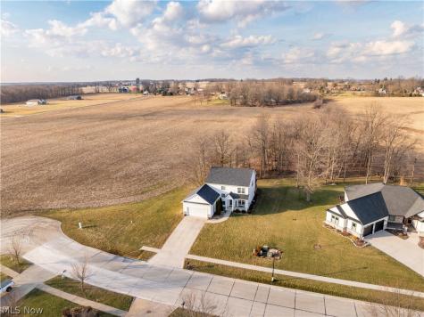 2343 Pebble Brook Path Orrville OH 44667