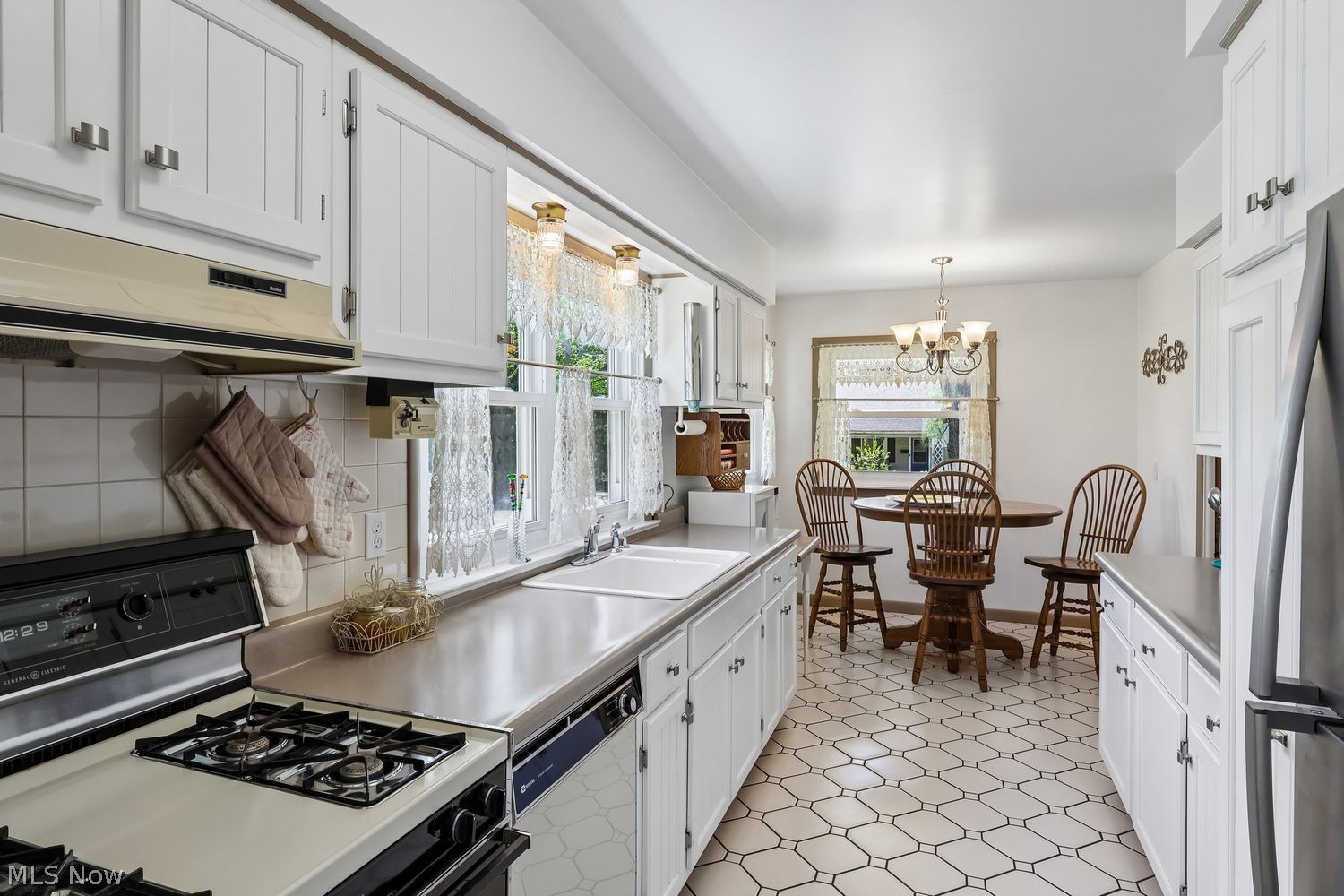 1575 Wiltshire Road Akron OH 44313