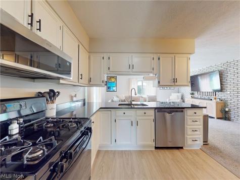 374 Union Street Bedford OH 44146