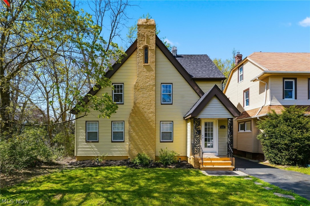 1068 Nela View Road Cleveland Heights OH 44112