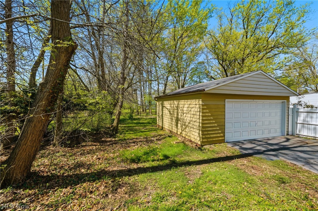 1068 Nela View Road Cleveland Heights OH 44112