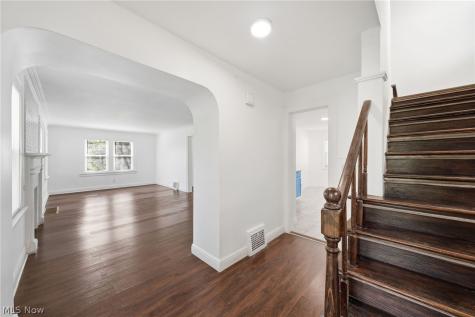 1068 Nela View Road Cleveland Heights OH 44112
