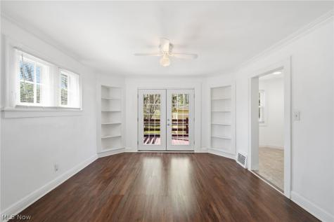 1068 Nela View Road Cleveland Heights OH 44112