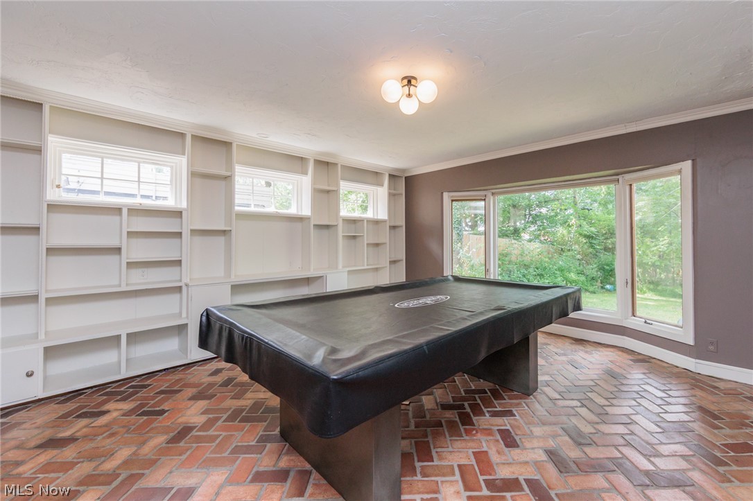 2548 Charney Road University Heights OH 44118