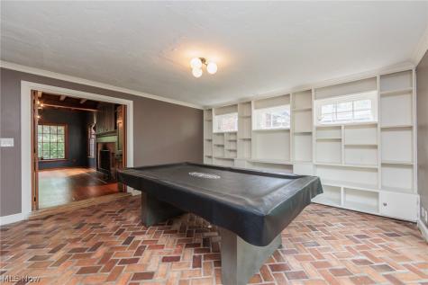 2548 Charney Road University Heights OH 44118