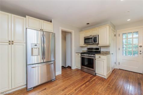 2548 Charney Road University Heights OH 44118