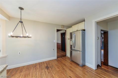 2548 Charney Road University Heights OH 44118