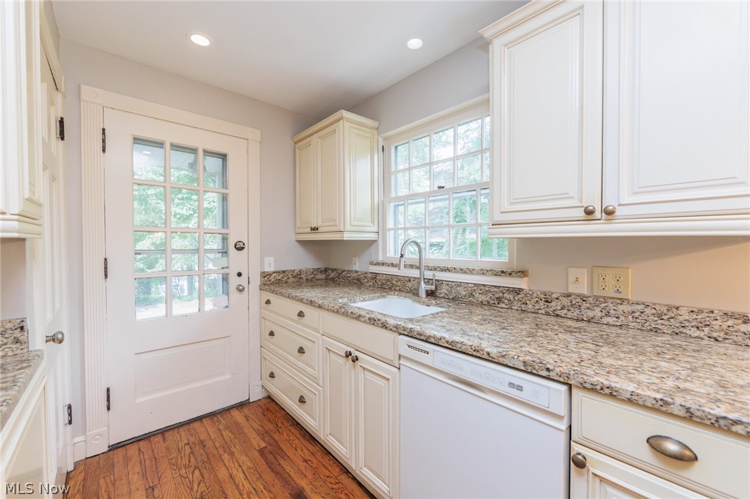 2548 Charney Road University Heights OH 44118