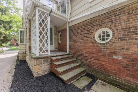 2548 Charney Road University Heights OH 44118