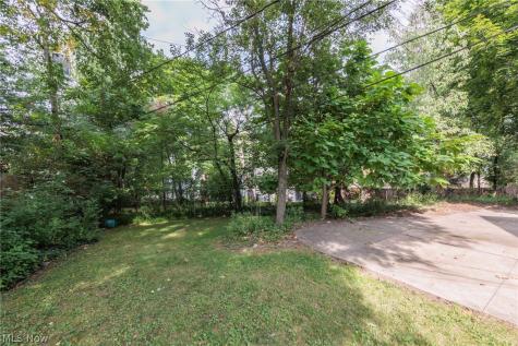 2548 Charney Road University Heights OH 44118