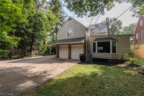 2548 Charney Road University Heights OH 44118