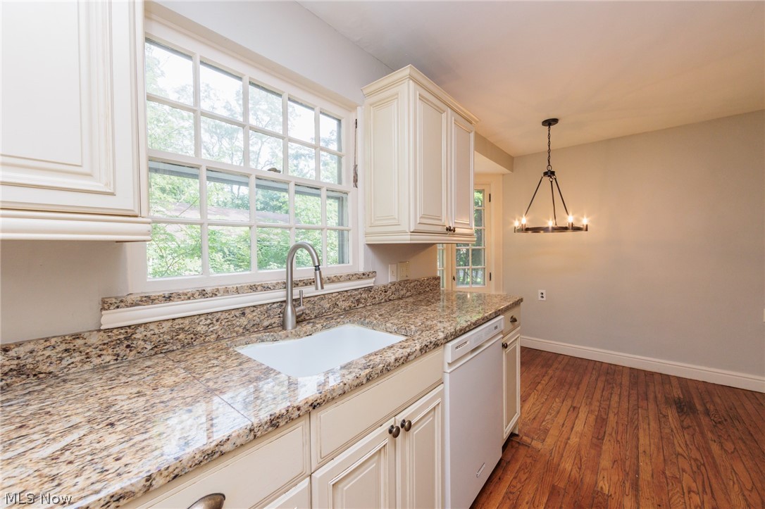 2548 Charney Road University Heights OH 44118