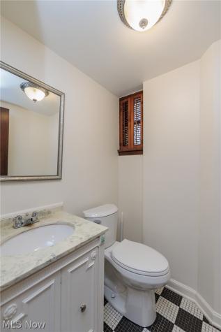 2548 Charney Road University Heights OH 44118