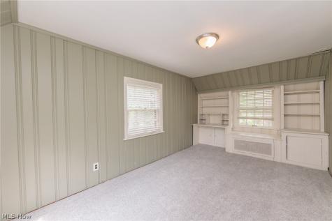 2548 Charney Road University Heights OH 44118
