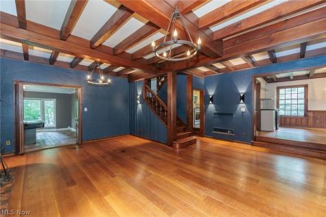 2548 Charney Road University Heights OH 44118