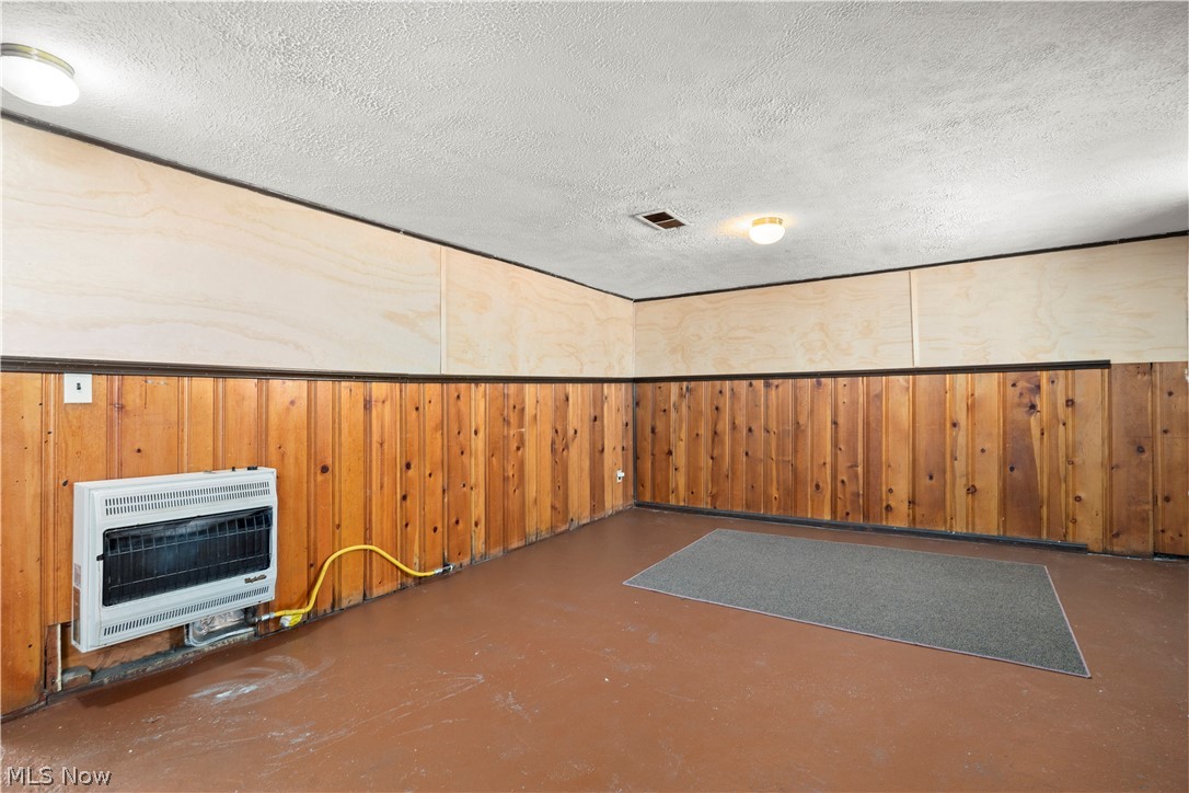 12501 Wayland Cleveland OH 44111